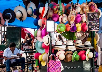 Plaza Grande on Sunday morning <a href=></a>