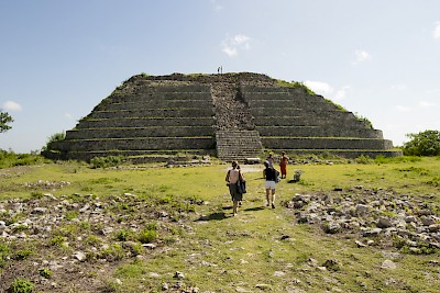 The top mound of the pyramid in Izamal <a href=></a>