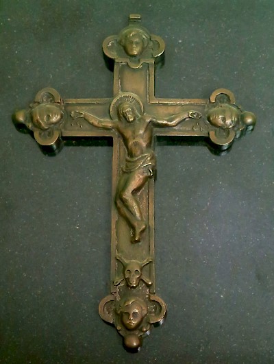 A Roman Catholic crucifix recovered from a Spanish shipwreck in the 1500s. <a href=></a>
