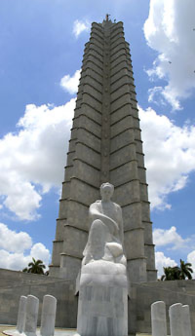 jose-marti-statue <a href=></a>