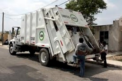 Garbage Pick Up in Merida Yucatan Mexico <a href=></a>