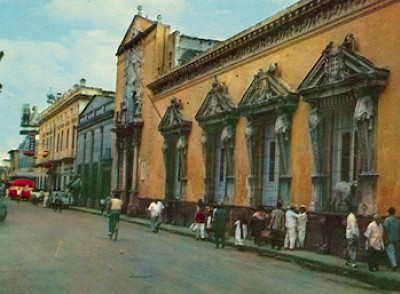 downtown scene in Merida Yucatan <a href=></a>